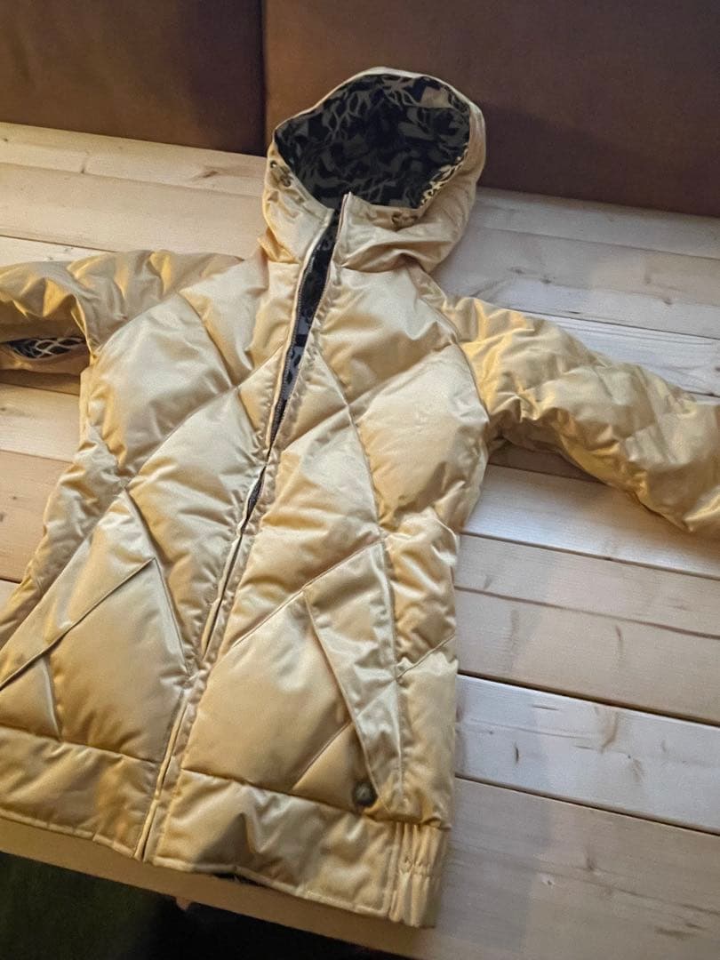 Burtonトップス＆HOLDENボトムス【S】美品上下セット＋ビーニー付き