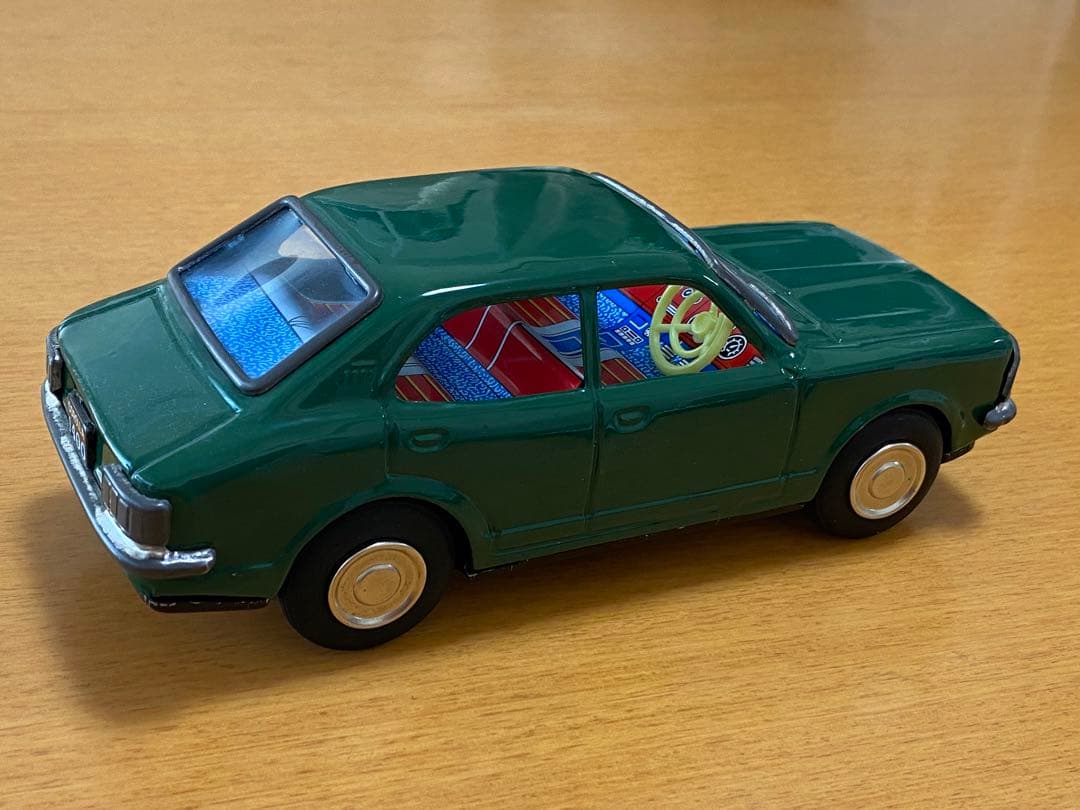 トヨタ カローラ 1400HI-DELUXE ブリキヤ製★グリーン　箱あり