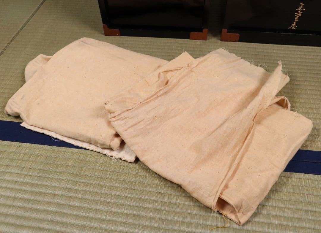 時代 牡丹唐草金蒔絵 黒塗 梨地 五段重 重台 桔梗紋 松鶴 共箱【MA120】