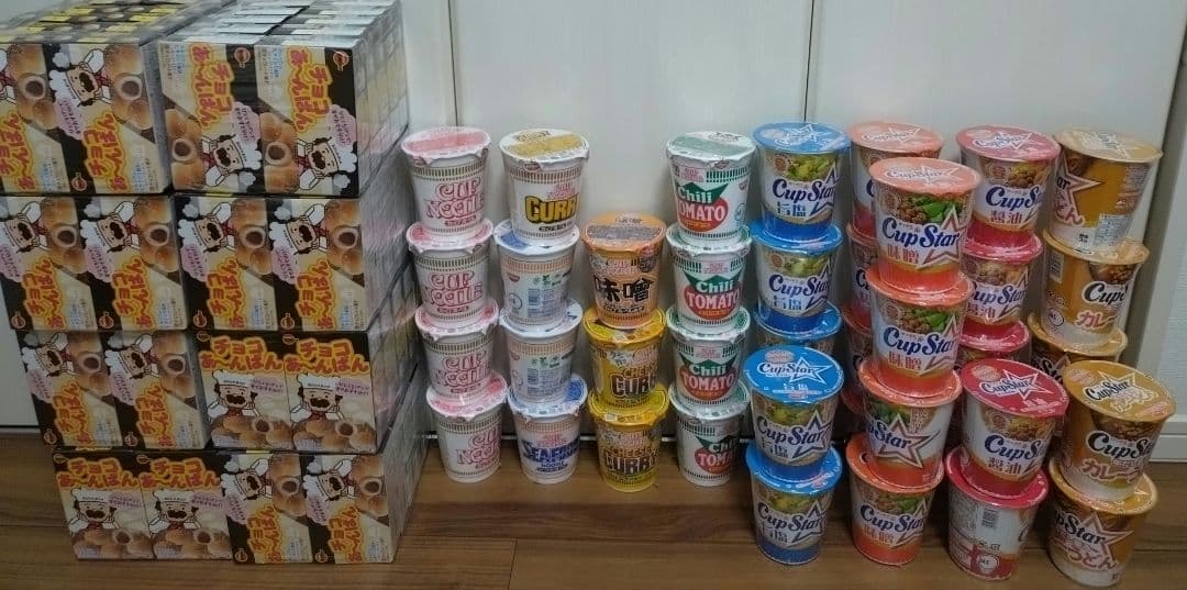 日清カップヌードル＆サッポロ一番＆チョコあんぱん詰め合わせ