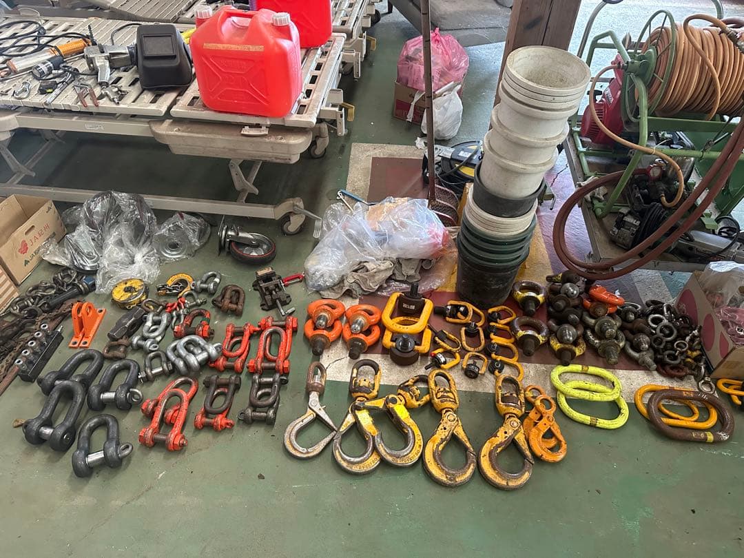 アイボルトなど工具多数‼️