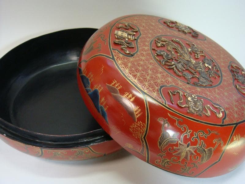 食籠■朱塗り漆器 古い蓋物 象嵌 菓子鉢 鳳凰 花唐草 魚 時代物 骨董品■