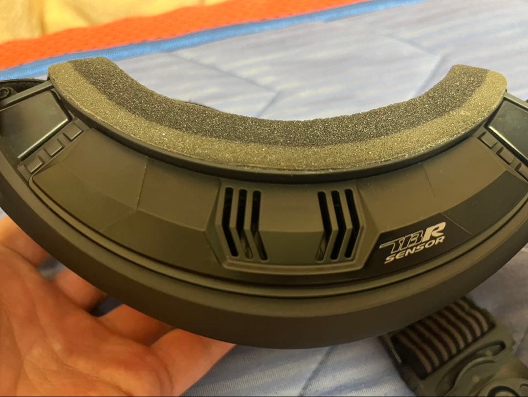 SWANS (スワンズ) スノーゴーグル マイクロターボファン付、ケース付