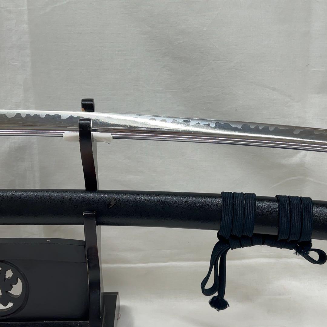 【模造刀】太刀 鉄鍔 透かし樋入り 全長102.0センチ 日本刀 刀剣 黒鞘