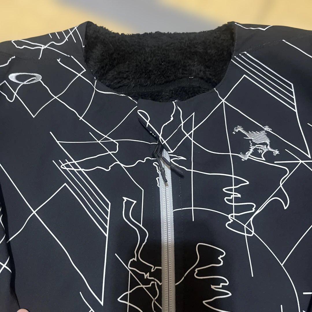 オークリーゴルフジャケット　リバーシブルタイプ