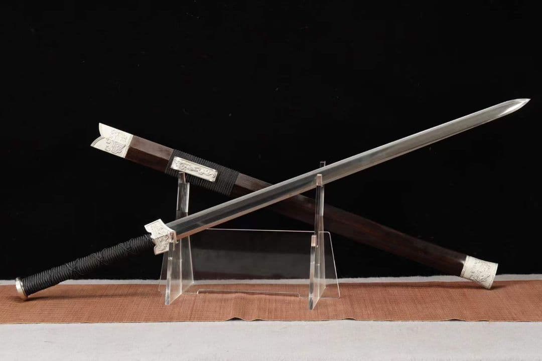 【白銅漢剣】 古兵器 武具　刀装具　日本刀　模造刀 居合刀