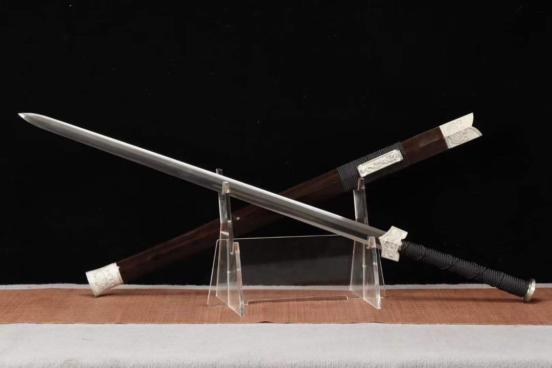 【白銅漢剣】 古兵器 武具　刀装具　日本刀　模造刀 居合刀