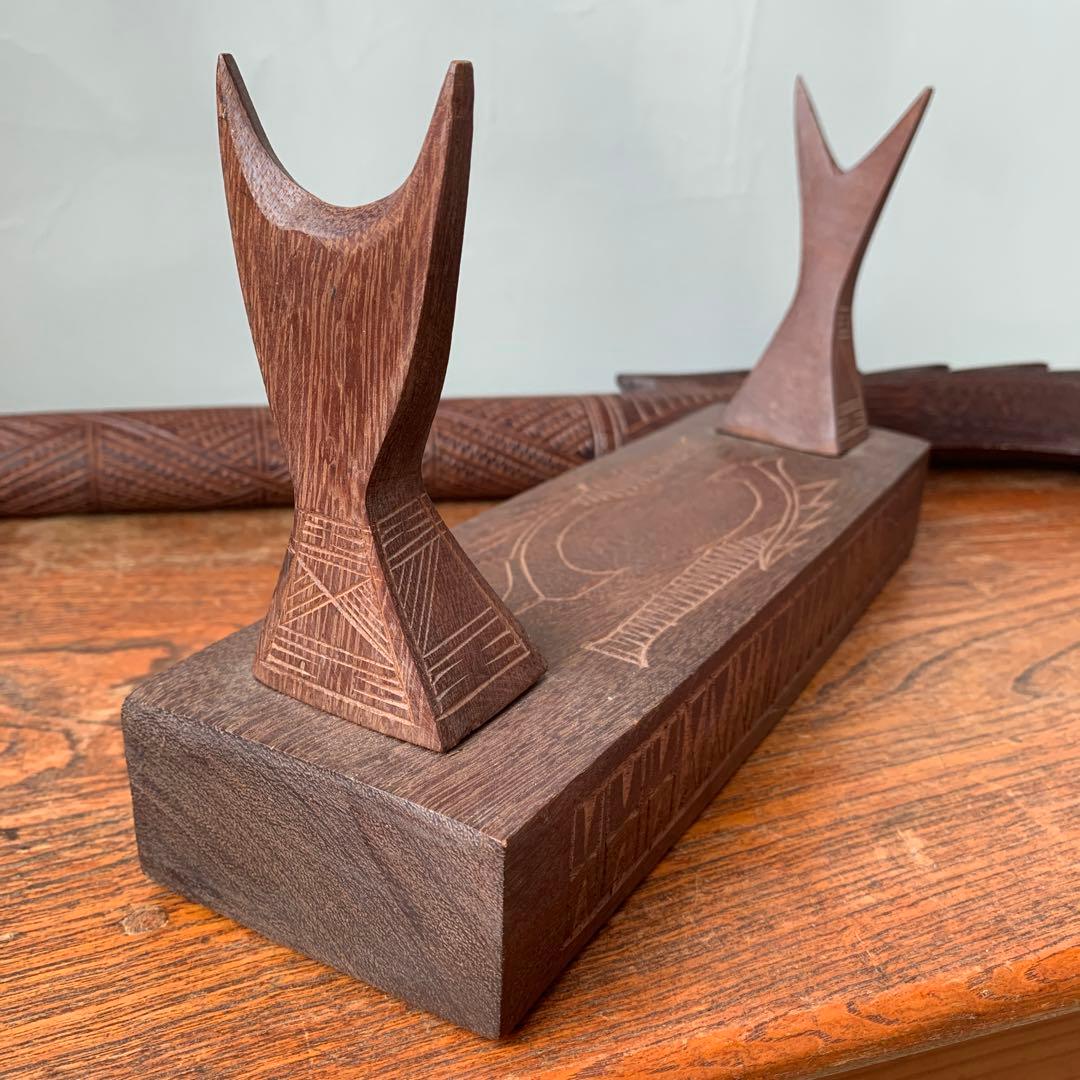 木製　木彫り　棍棒　サモア　刀掛け　土台つき　ニフォ・オティ　武器　コスプレ