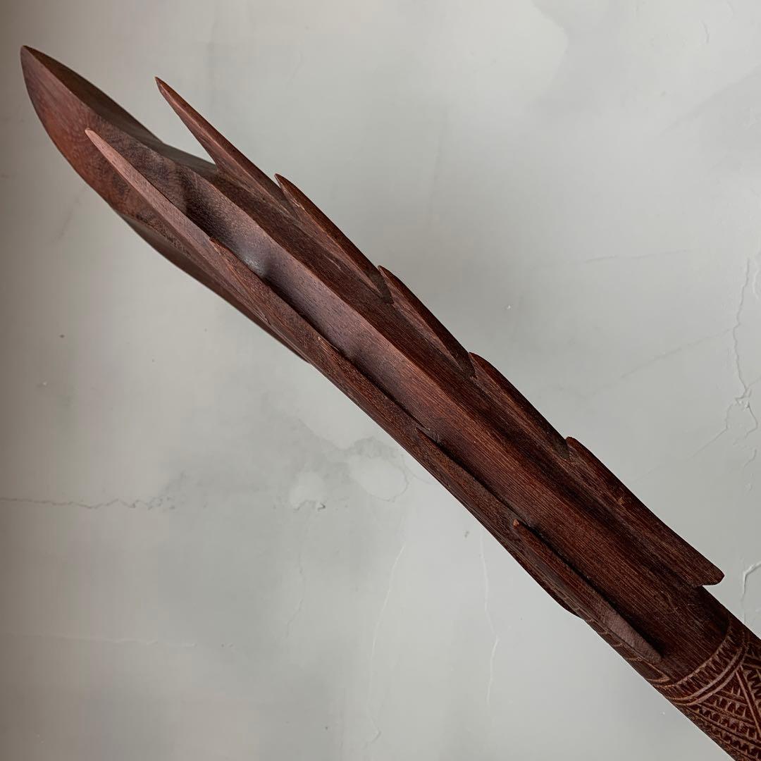 木製　木彫り　棍棒　サモア　刀掛け　土台つき　ニフォ・オティ　武器　コスプレ
