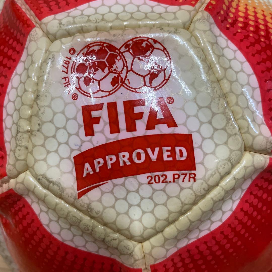 adidas GAMARADA サッカーボール 赤白