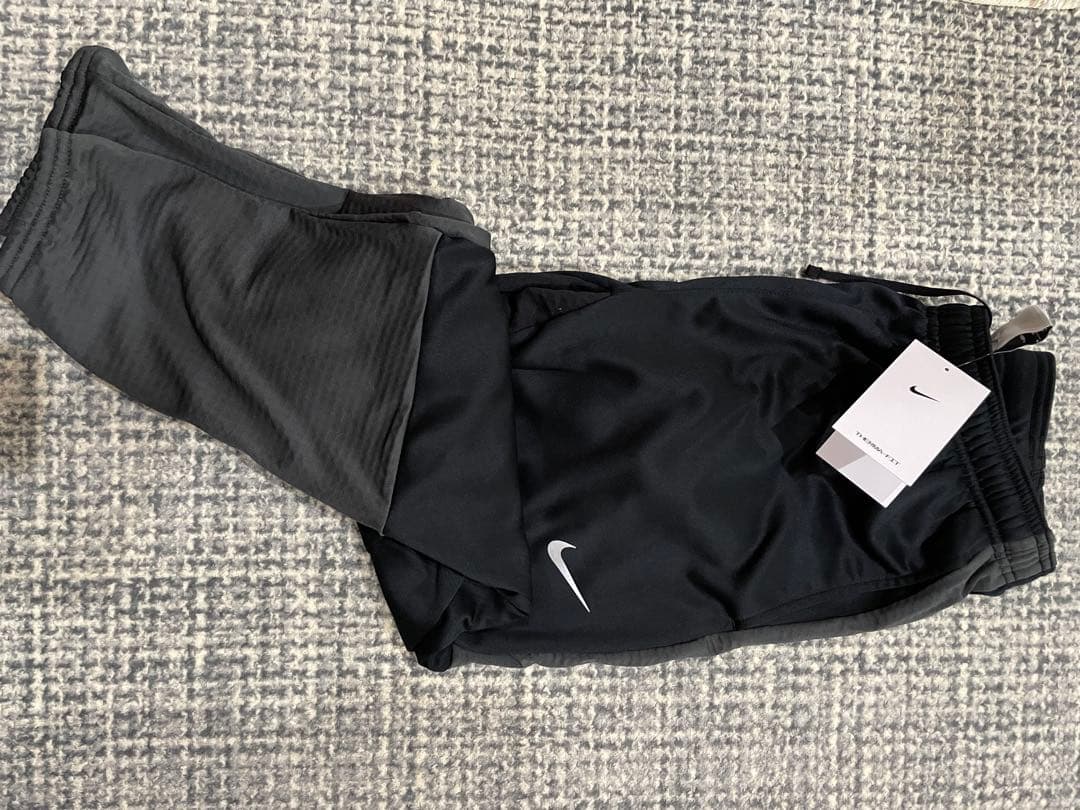 Nike ジャージパンツ 黒 スリムフィット