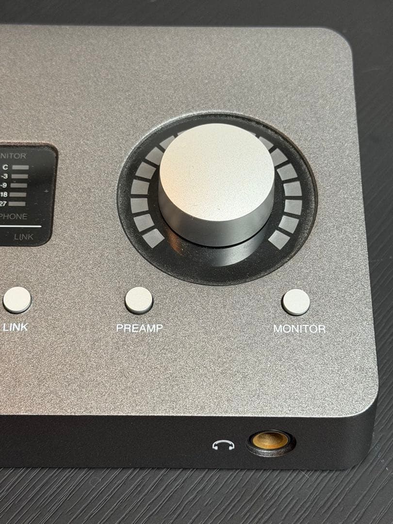 Universal Audio ARROW オーディオインターフェイス