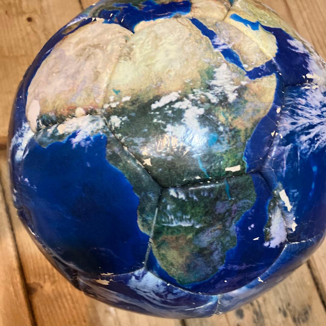 サッカーボール地球儀