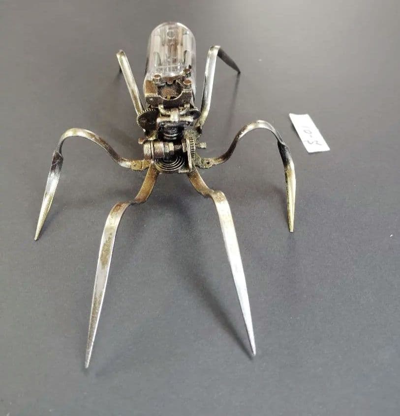 スチームパンク　真空管使用昆虫　S-01