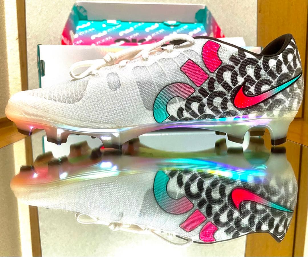 【1000足限定 ナイキ エア ズーム マーキュリアル SE FG 】