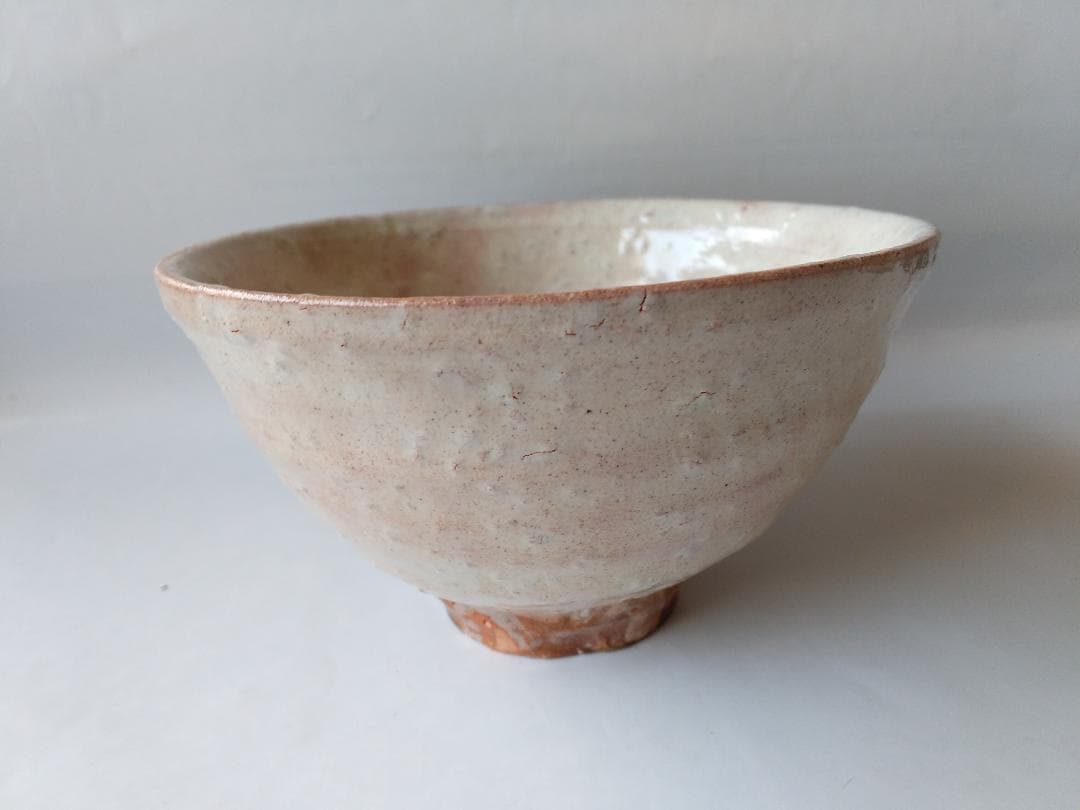 萩茶碗 岡田裕 作 萩焼 共箱 共布 茶道具 抹茶碗 新品 未使用 保管品 です