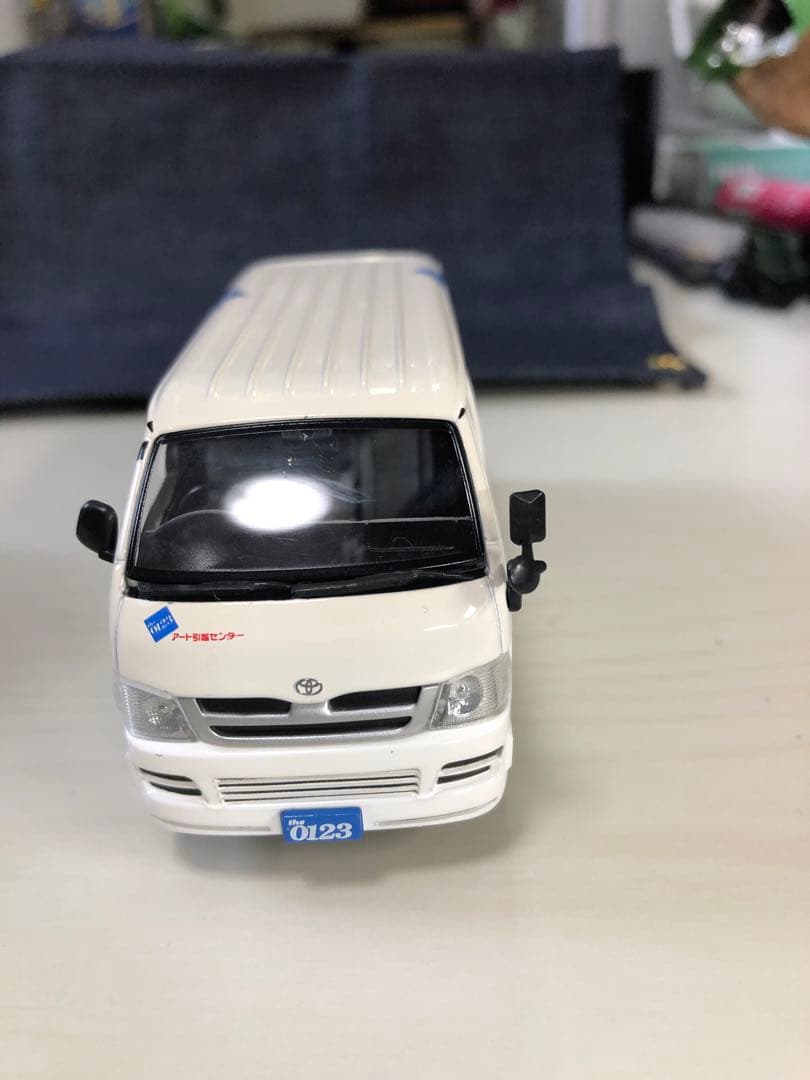 京商トヨタ ハイエース　ミニカー 4台セット