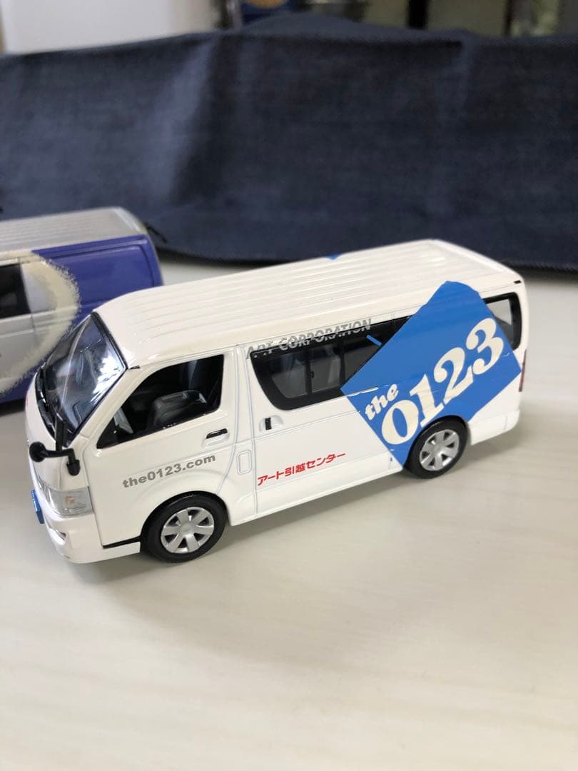 京商トヨタ ハイエース　ミニカー 4台セット