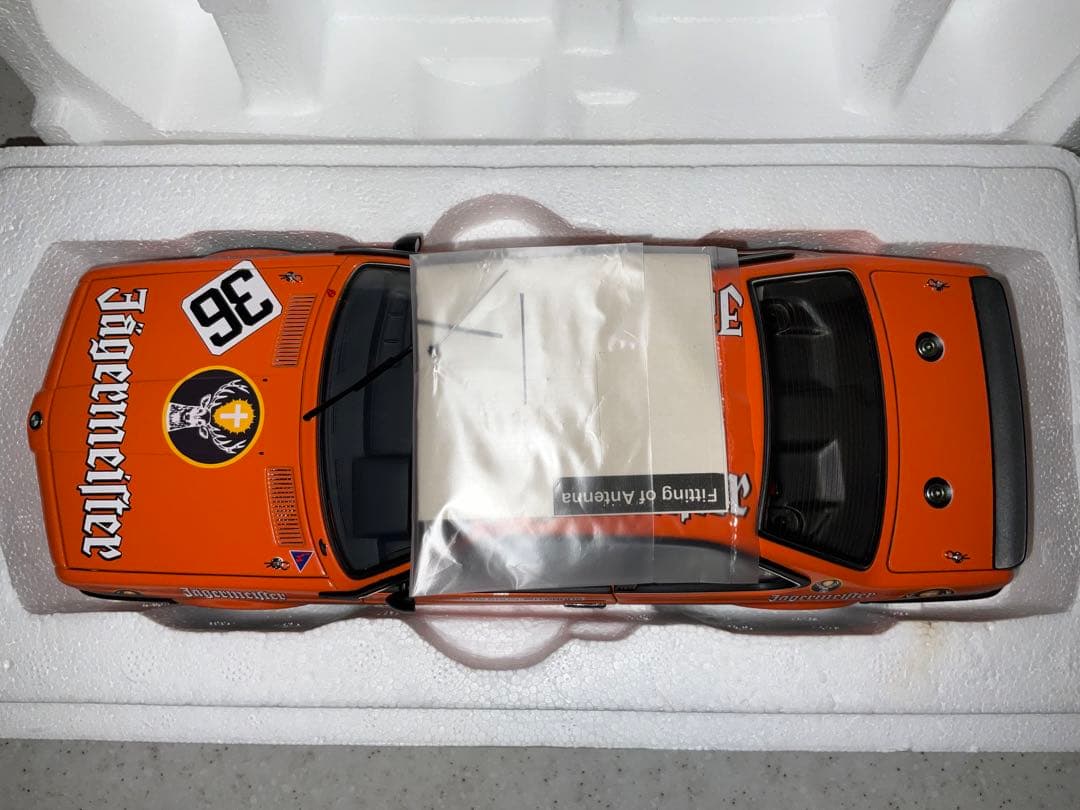 Autoart  635CSi オートアート ディーラー別注 1/18