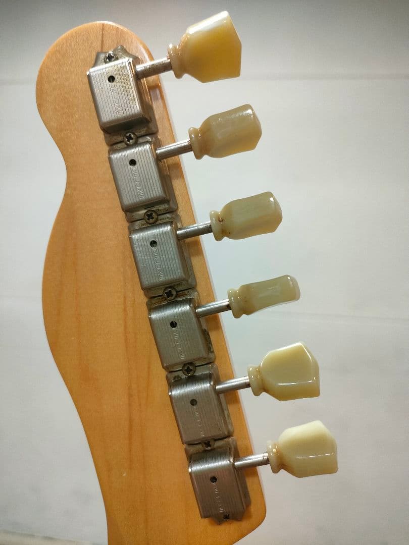 bruno guitars tn−295 goldtop