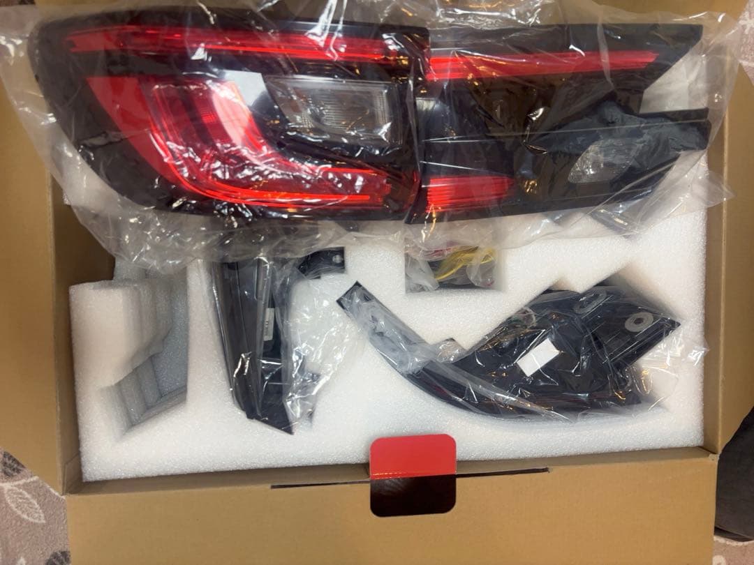 スバル レヴォーグ VN5 純正テールライト