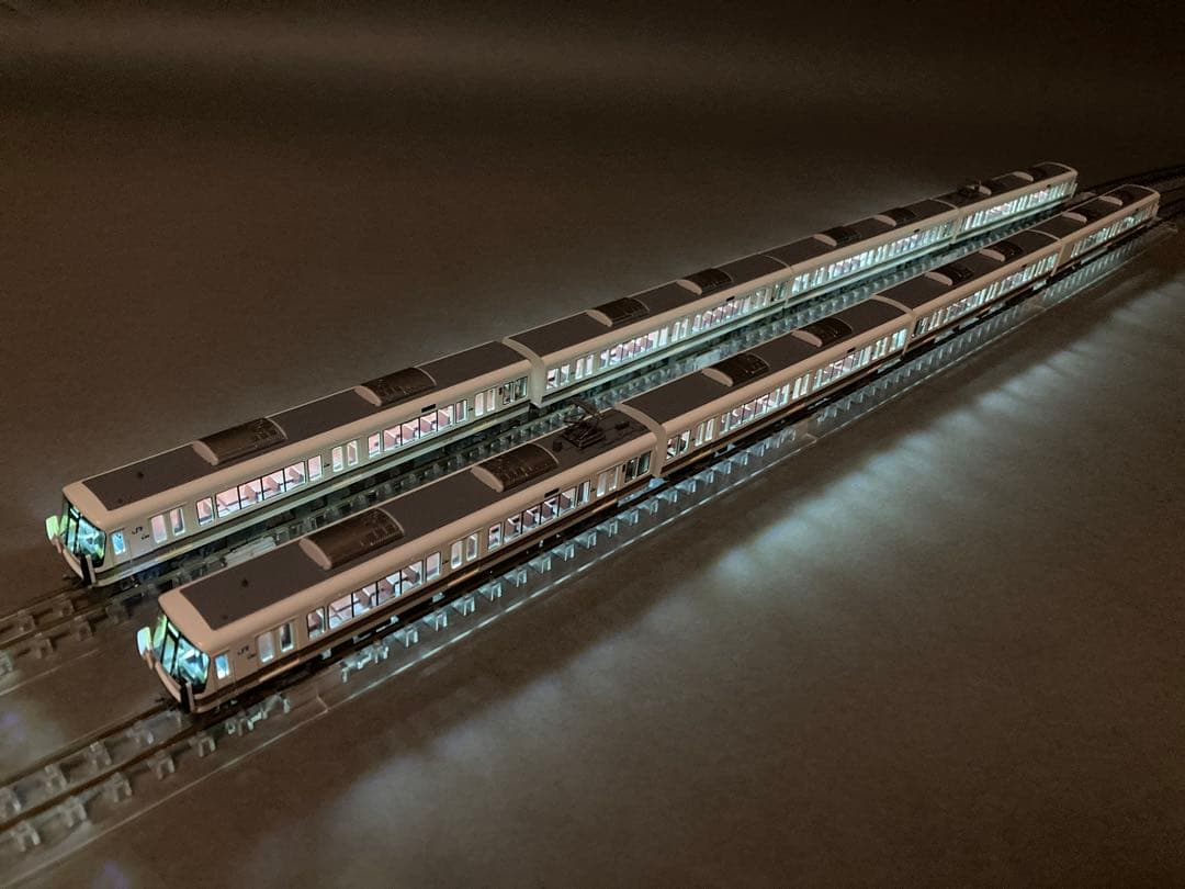 室内灯付 221系 リニューアル車 基本増結 8両セット KATO