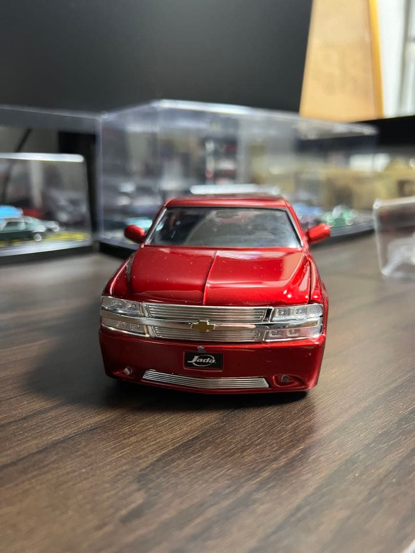 シボレー　デューリー　1/24 ミニカー　jada