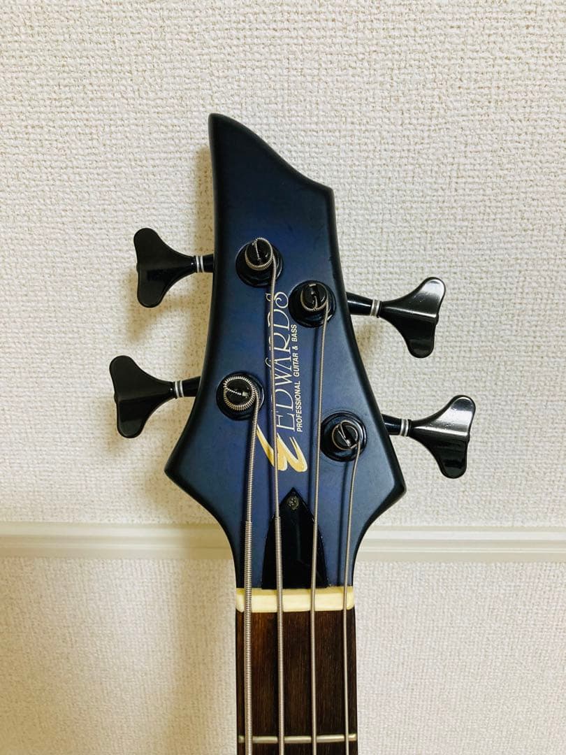 『エレキベース』　Edwards ラルクのtetsuya氏モデル　演奏問題無し