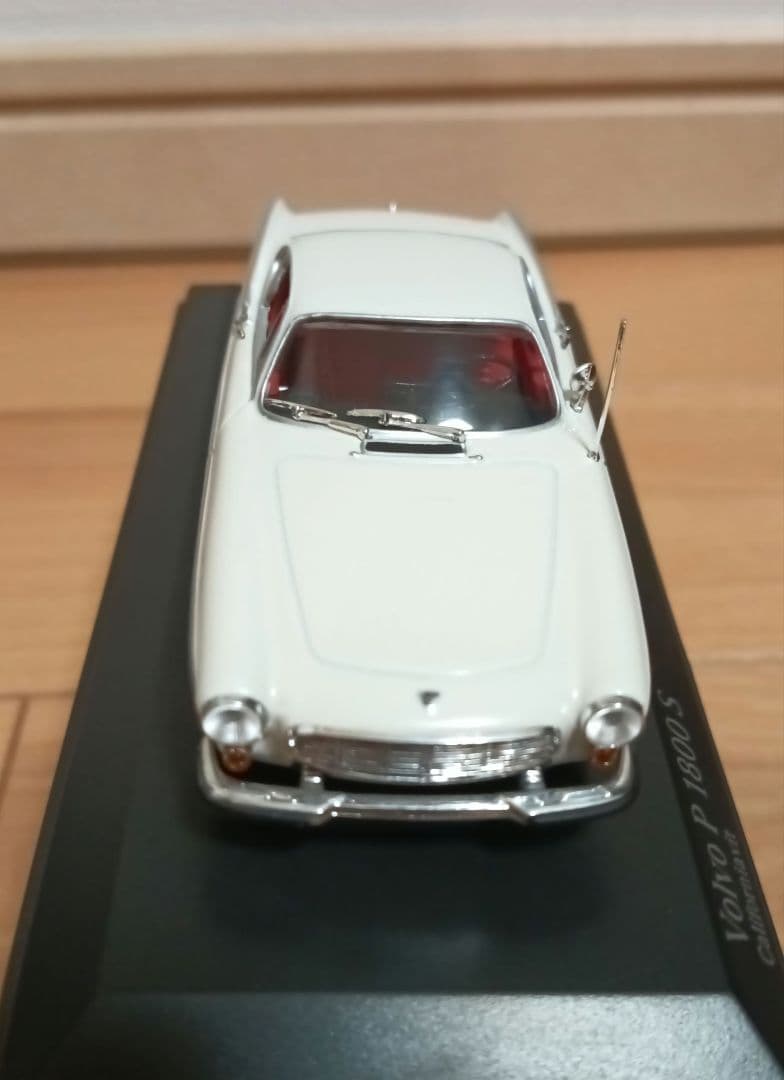 MINICHAMPS✪Volvo P 1800 S ホワイト