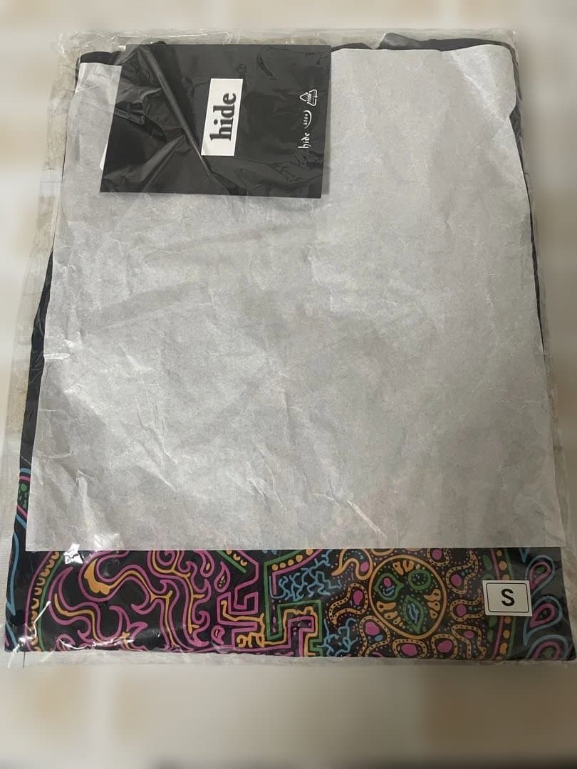 hide Hand Drawn Heart Tシャツ（フォトカード付き）