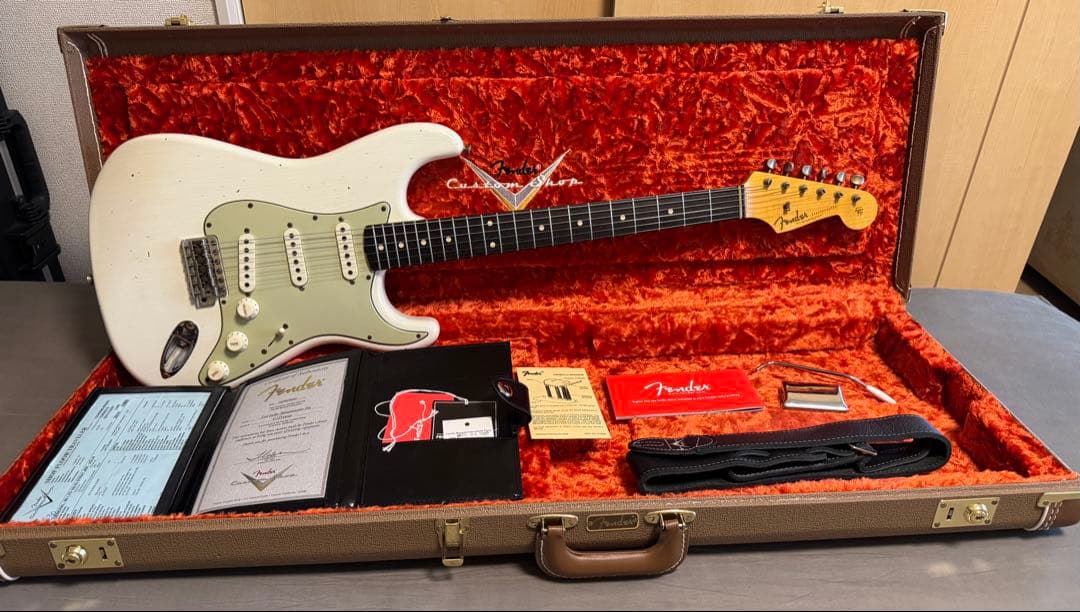 ギター Fender Custom Shop Stratocaster Limited
