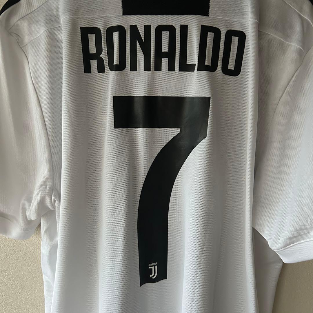 【正規品】　18-19 ユベントス　クリスティアーノ・ロナウド　ユニフォーム