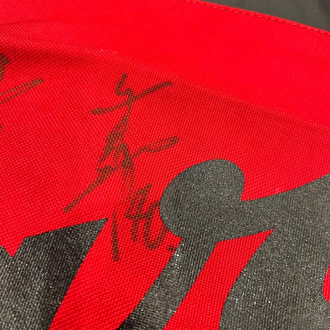 広島東洋カープ　直筆サイン入り　メッセンジャーバッグ　赤黒　2