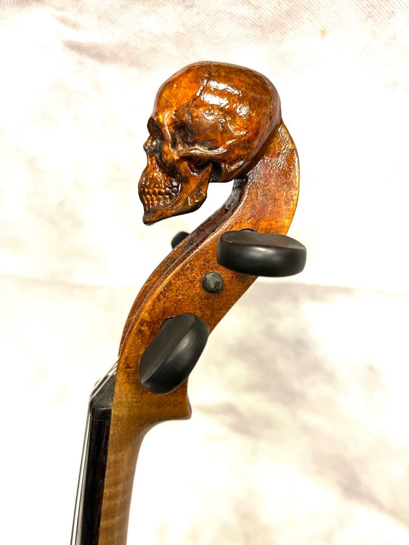 ドクロヘッドバイオリン　4/4 イタリア製？skull heads violin