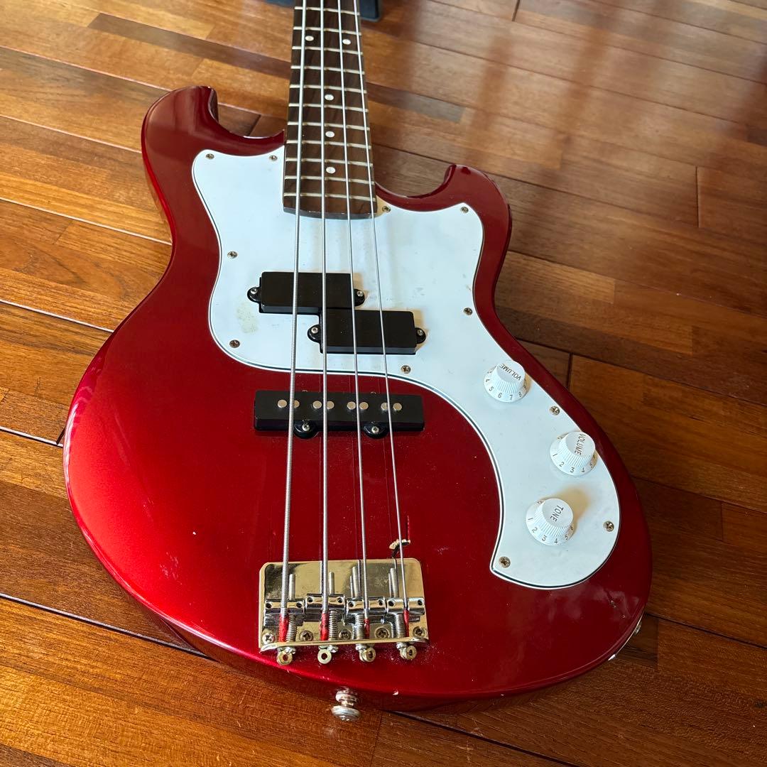 エレキベース　(小型ボディ) レッドカラー