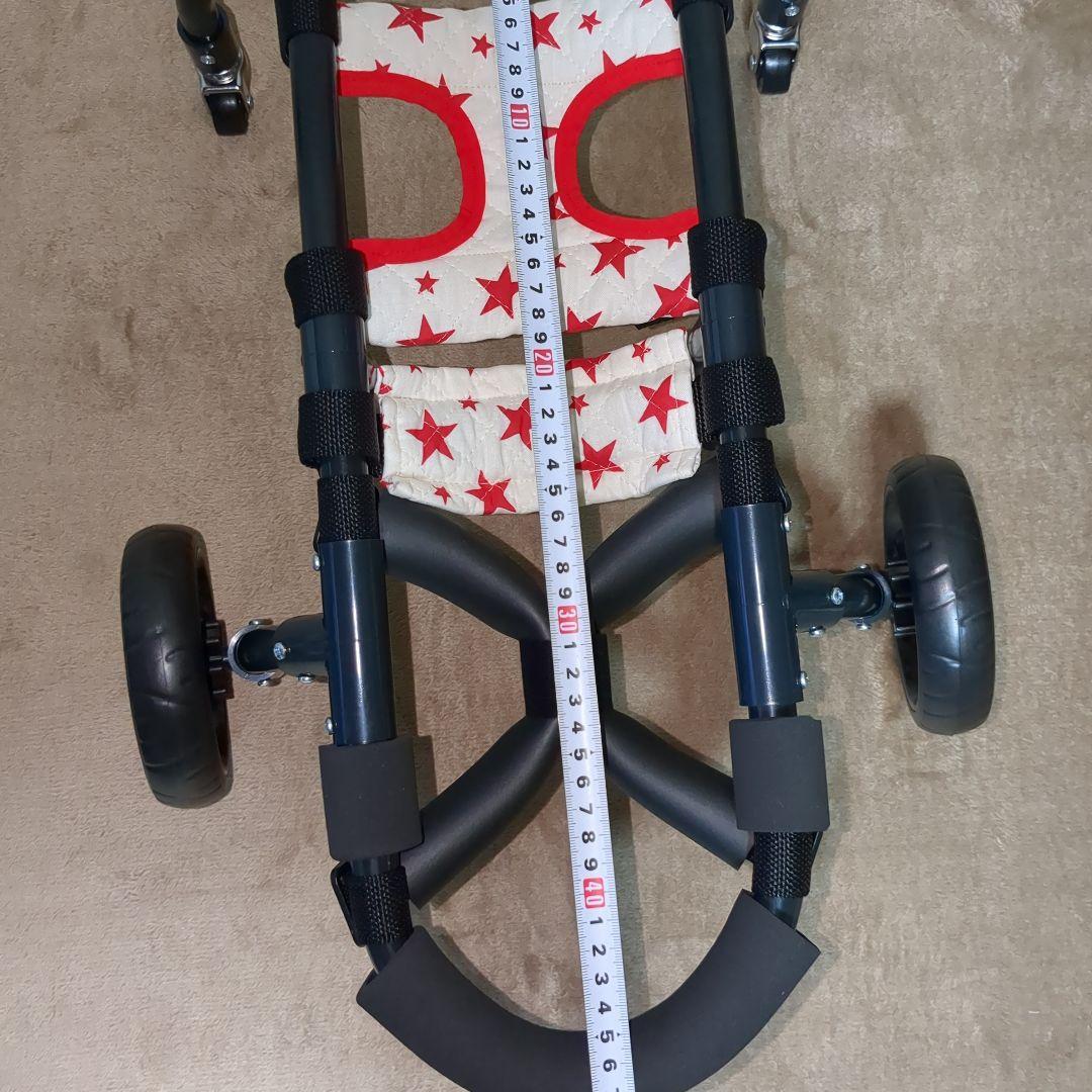 ワンちゃん4輪　リハビリ　食事補助　犬用車椅子　シニア補助　犬の歩行器