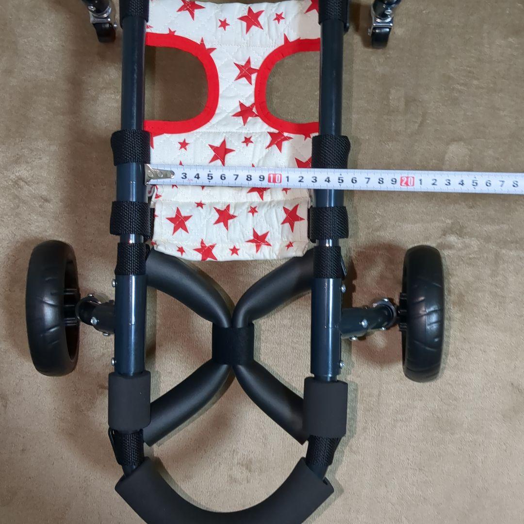 ワンちゃん4輪　リハビリ　食事補助　犬用車椅子　シニア補助　犬の歩行器