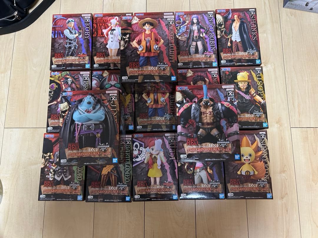 ワンピース　フィルムレッド　フィギュア