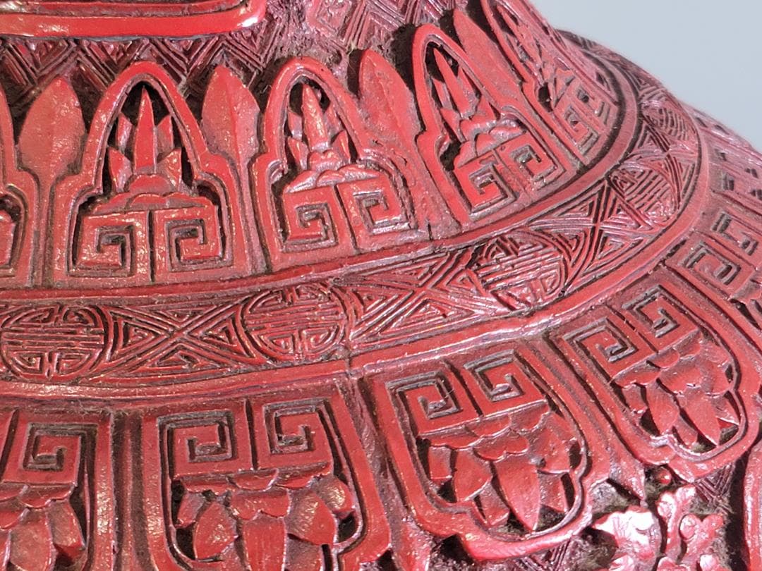 DT401 赤い 彫刻 花瓶 高さ47ｃｍ DT401
