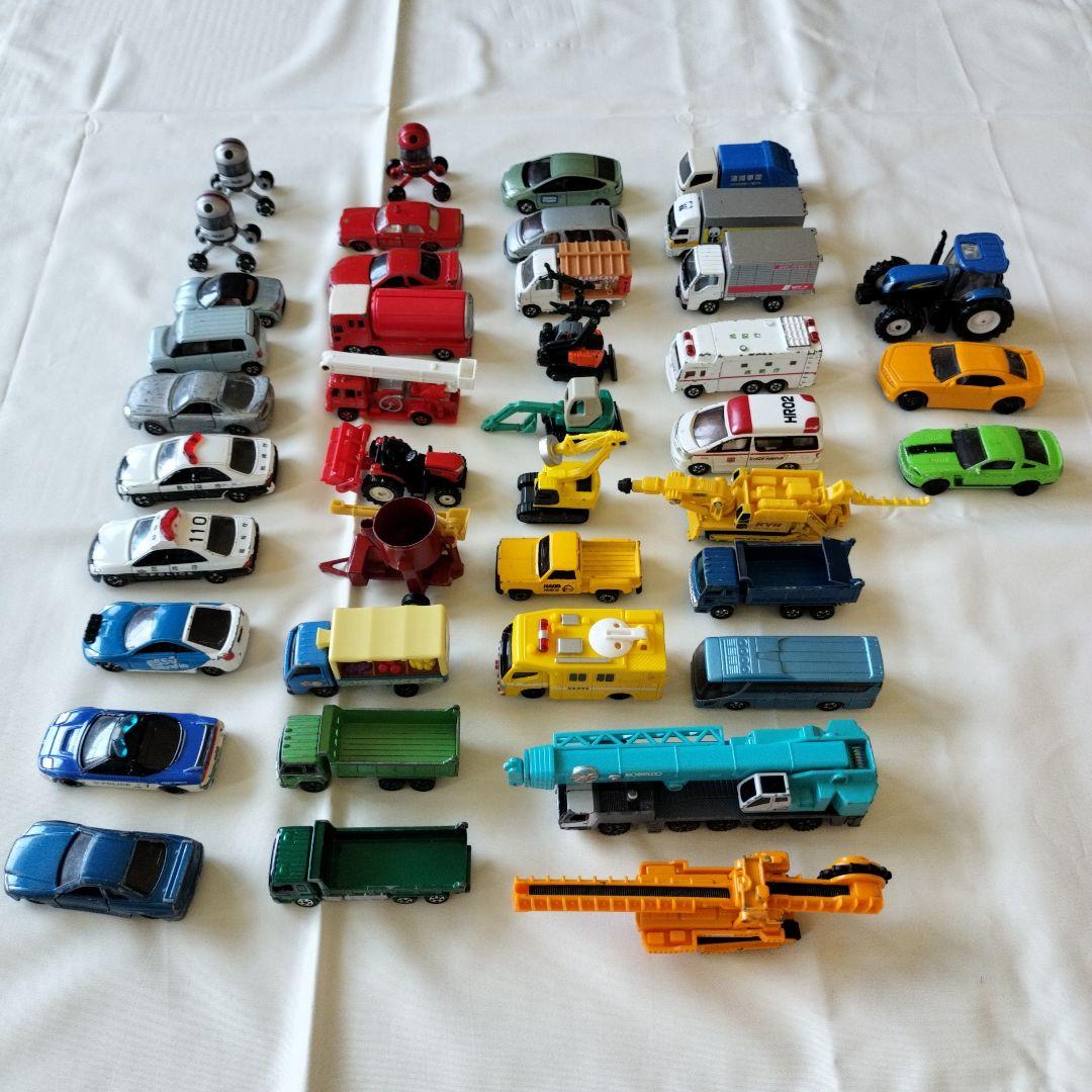 トミカ　ミニカー　働く車　 38台 ＋3台