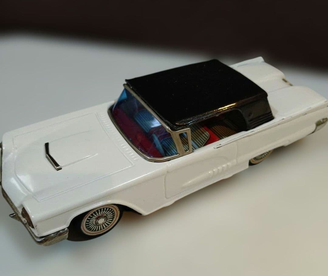 萬代屋BANDAIフォードサンダーバード　ブリキ玩具