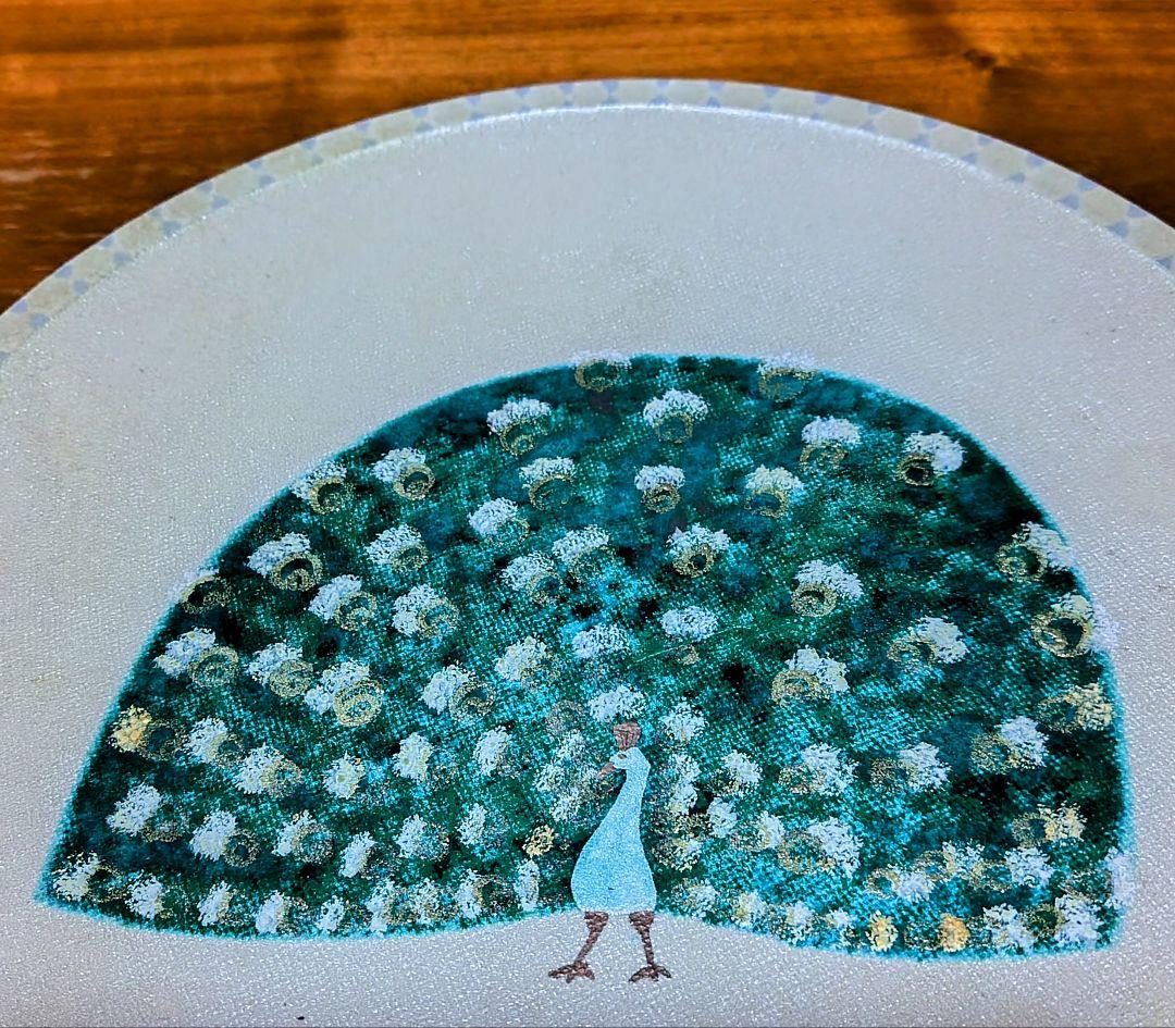 色絵金銀彩孔雀文平皿 (井戸川豊) 未使用 新品同様