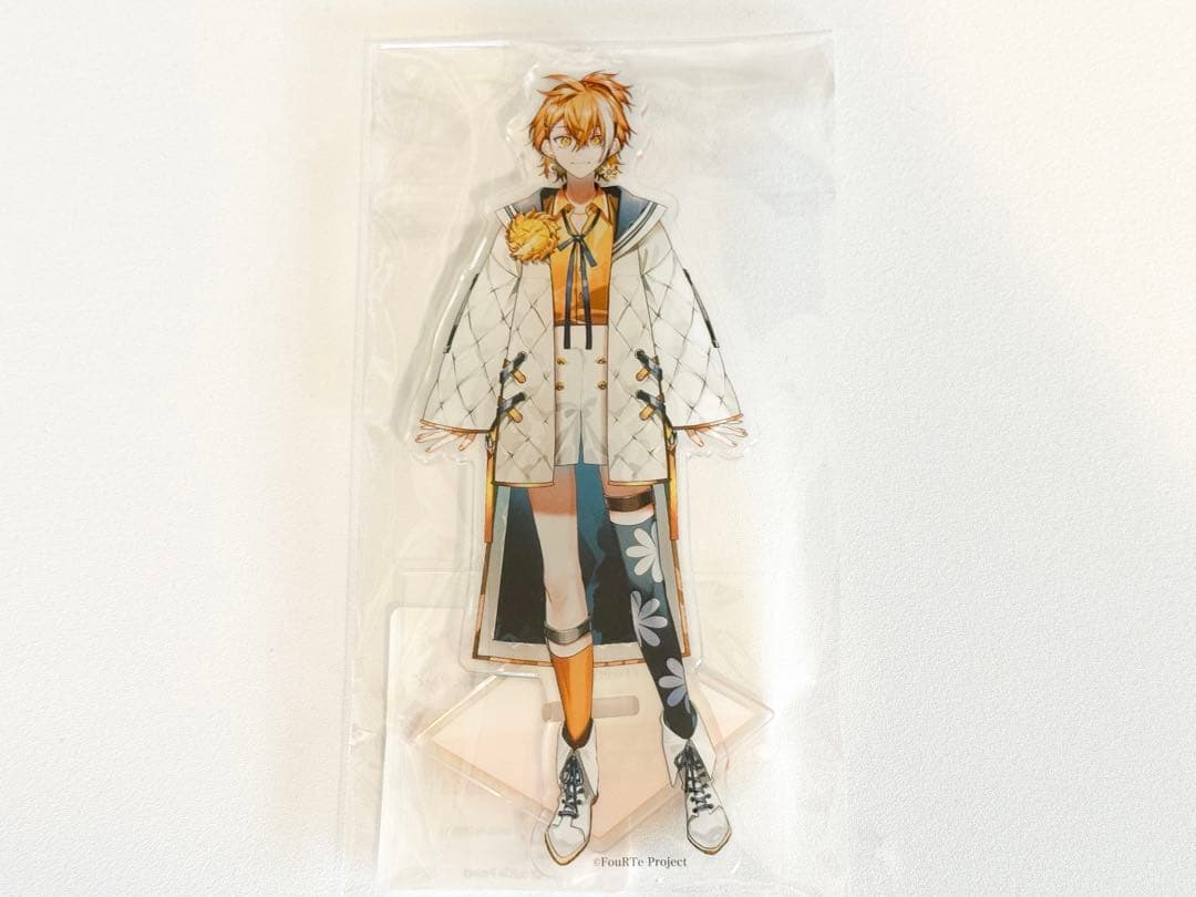 FouRTe 朔楽はるひ アクリルスタンド 缶バッジ セット