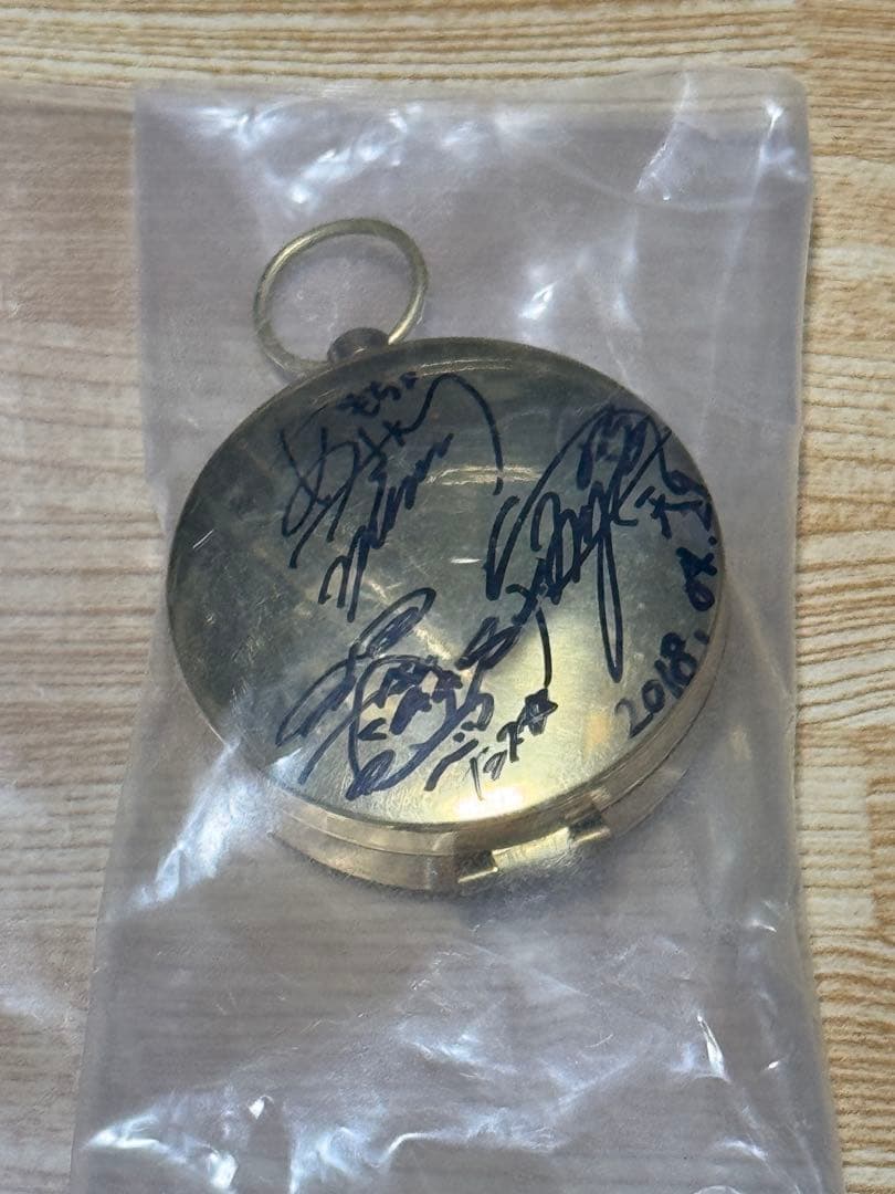 TrySail 2ndツアー ガチャ　特賞サイン入り羅針盤