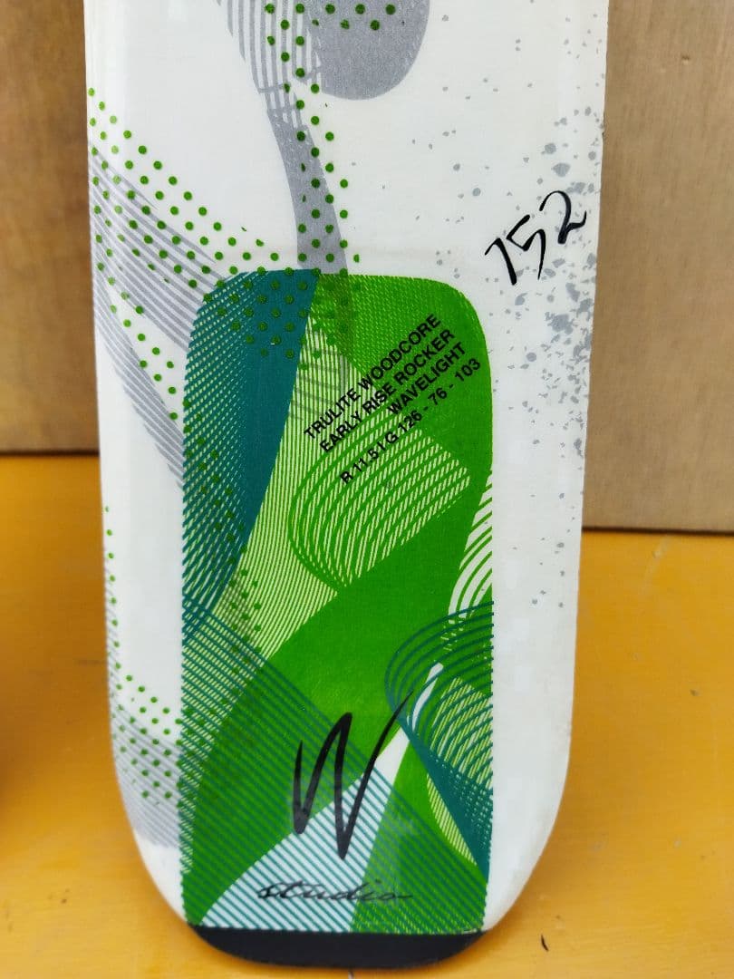 エラン ELAN スキー板 152 ホワイト グリーン バインディング付き