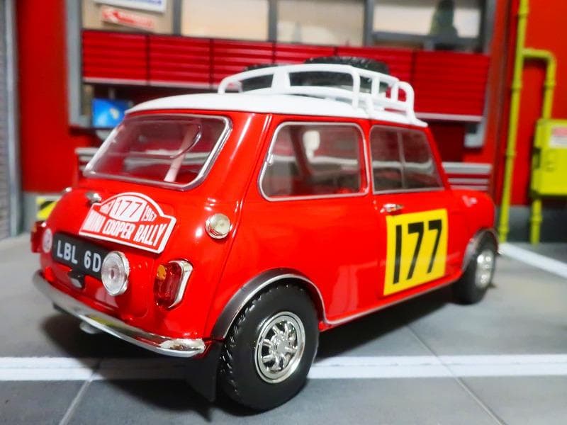 1/18 ミニクーパーS モンテカルロラリー 優勝車 1967 #177
