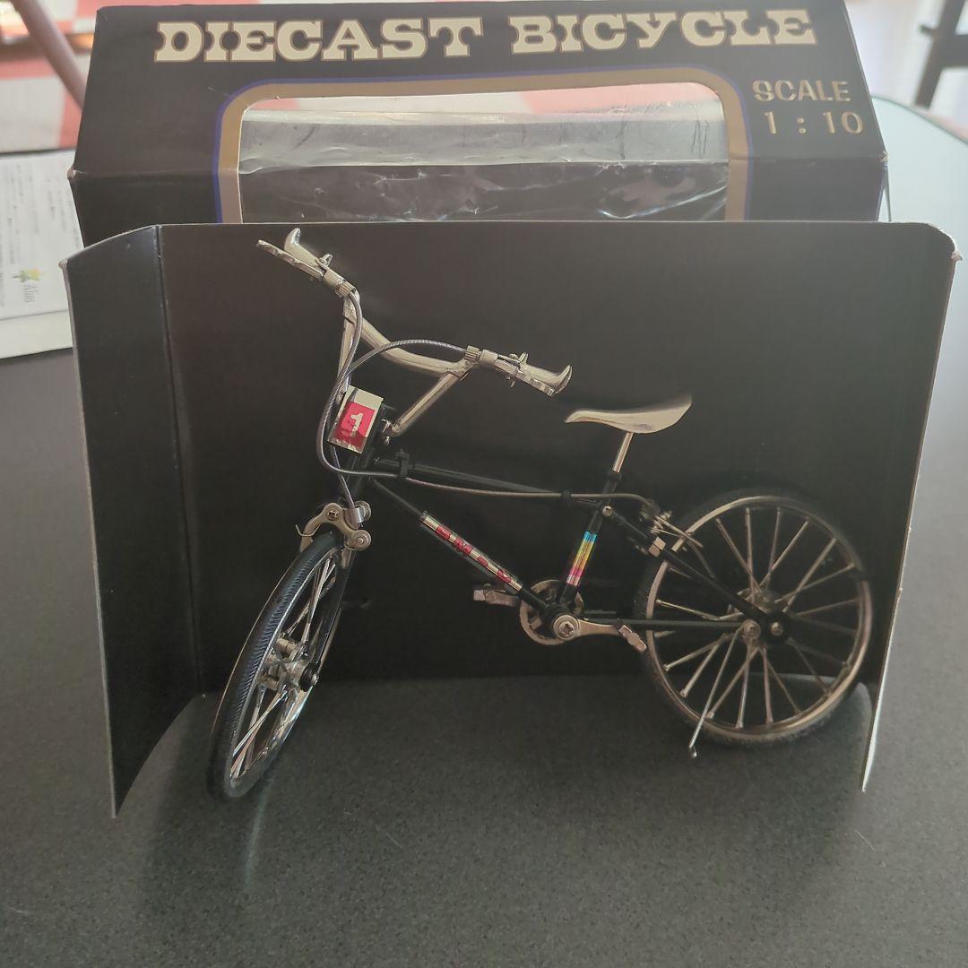ダイキャスト自転車 1:10スケール