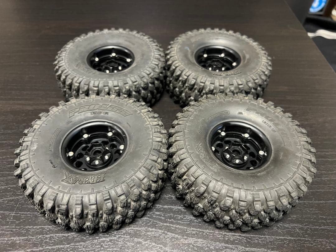 プロライン　ハイラックス　プレデター　rcクローラー タイヤ　Hyrax