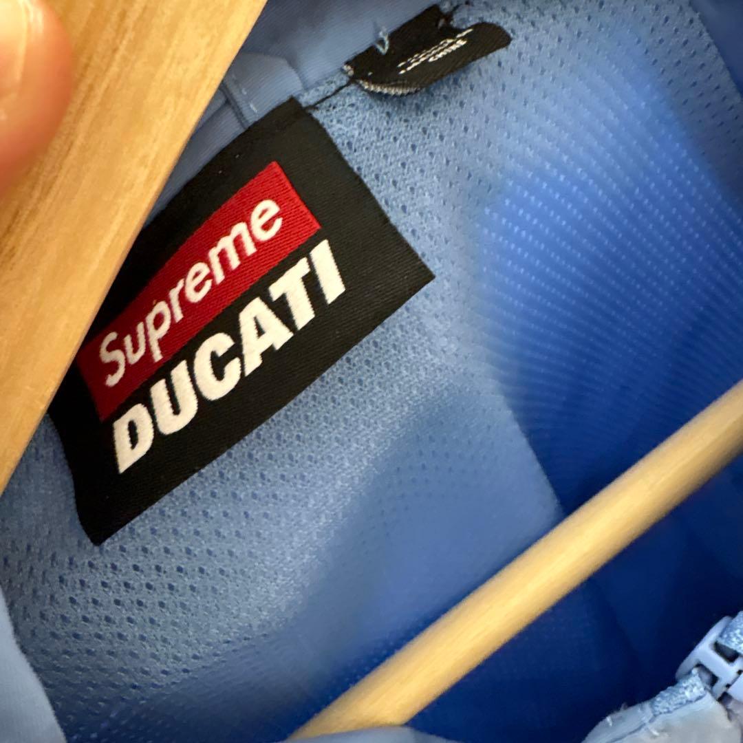 Supreme × Ducati V4 ウィンドブレーカー