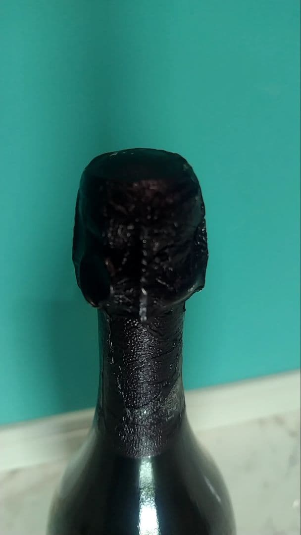 Dom Pérignon ロゼ 1996年 750ml未開封　箱無し。